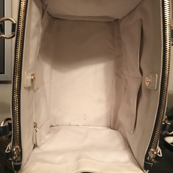 Coach bag with shoulder strap excellent condition - Picture 5 of 8